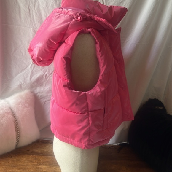 Forever 21 Faux Pink Patent Leather Puffer Vest Sz Small - Picture 2 of 7
